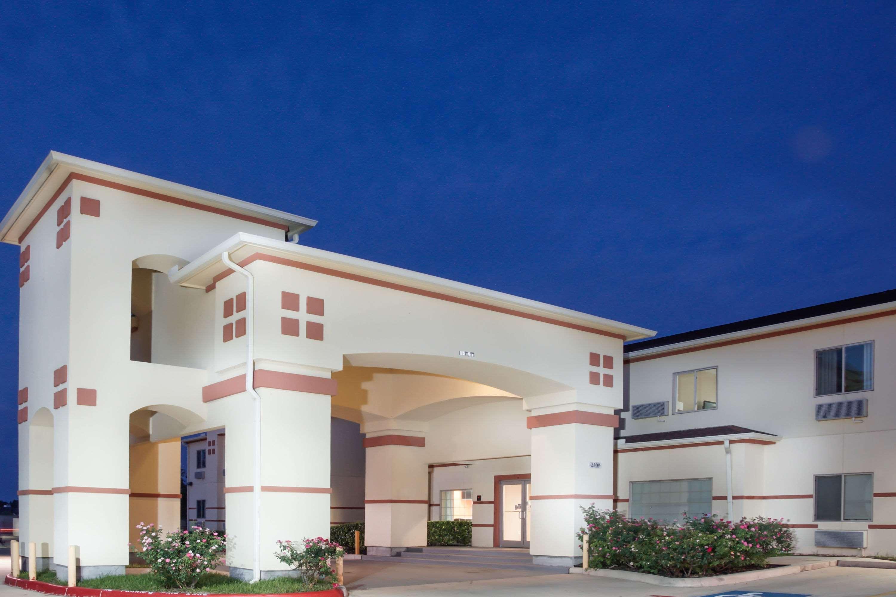 Hotel Super 8 By Wyndham Brenham Tx Zewnętrze zdjęcie