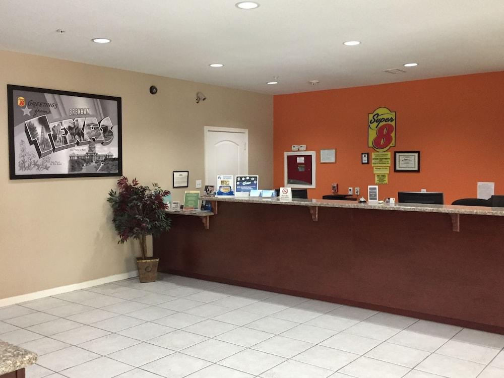 Hotel Super 8 By Wyndham Brenham Tx Zewnętrze zdjęcie