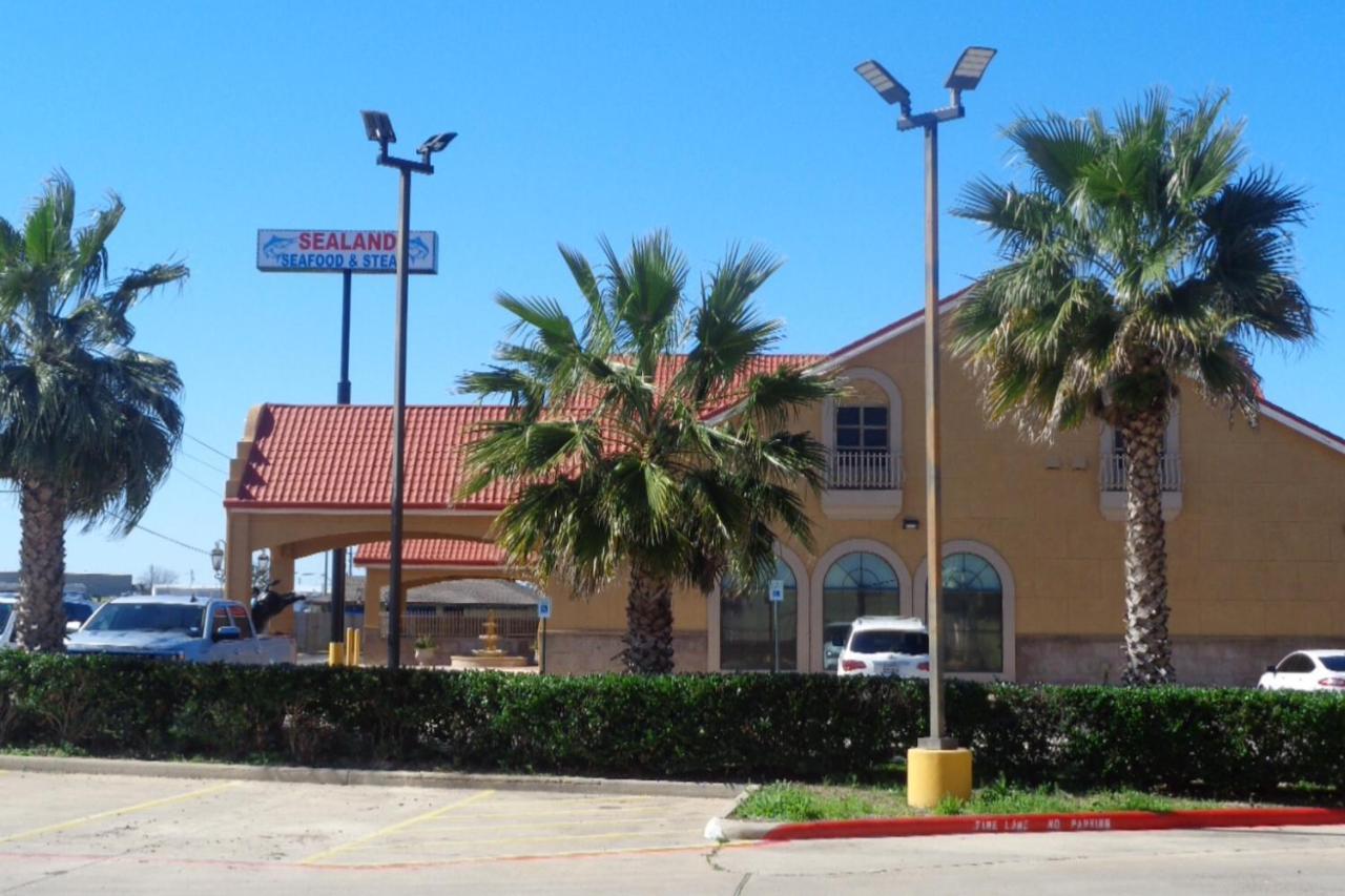 Hotel Super 8 By Wyndham Brenham Tx Zewnętrze zdjęcie